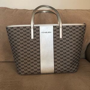 Michael Kors purse